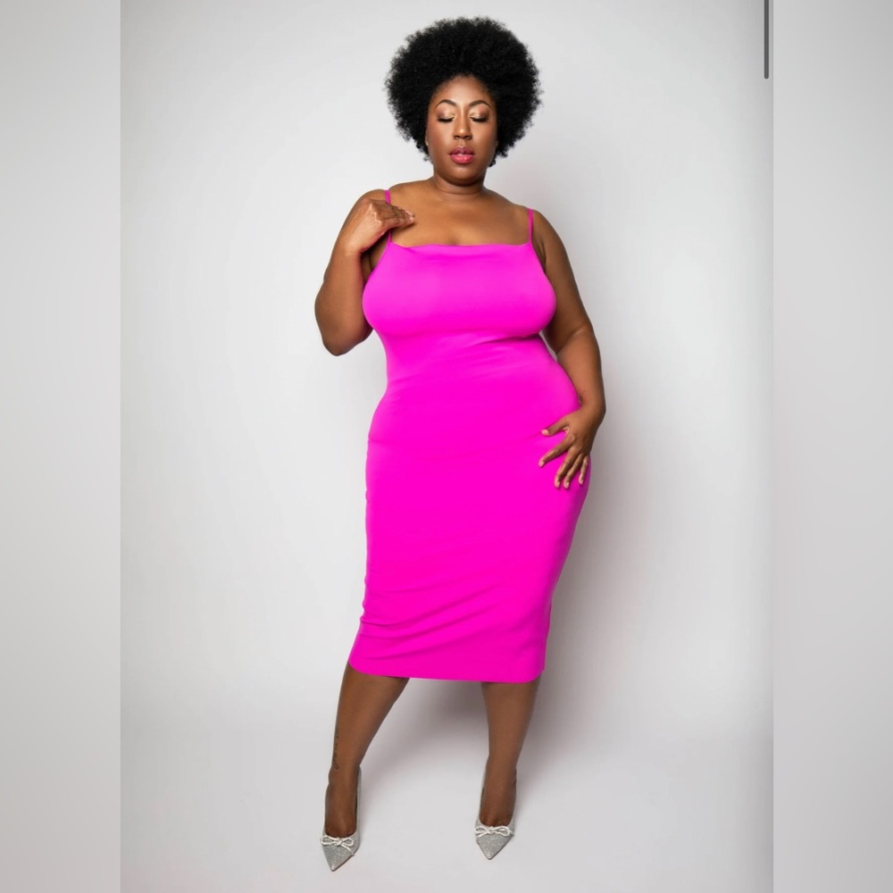 Good American Sz 5 Women’s 16/18 Adjustable Spaghetti Strap Magenta Pencil Dress
